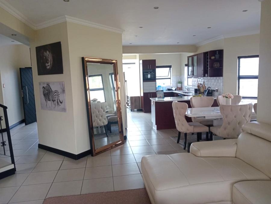 4 Bedroom Property for Sale in Strelitzia Park Eastern Cape